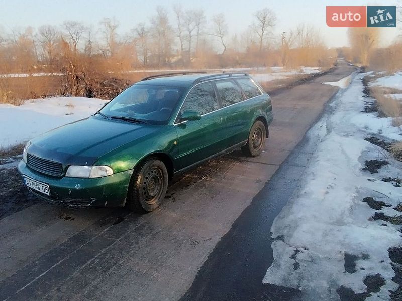 Універсал Audi A4 1998 в Згурівці