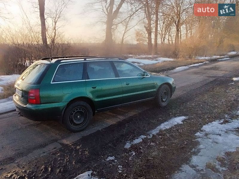 Універсал Audi A4 1998 в Згурівці