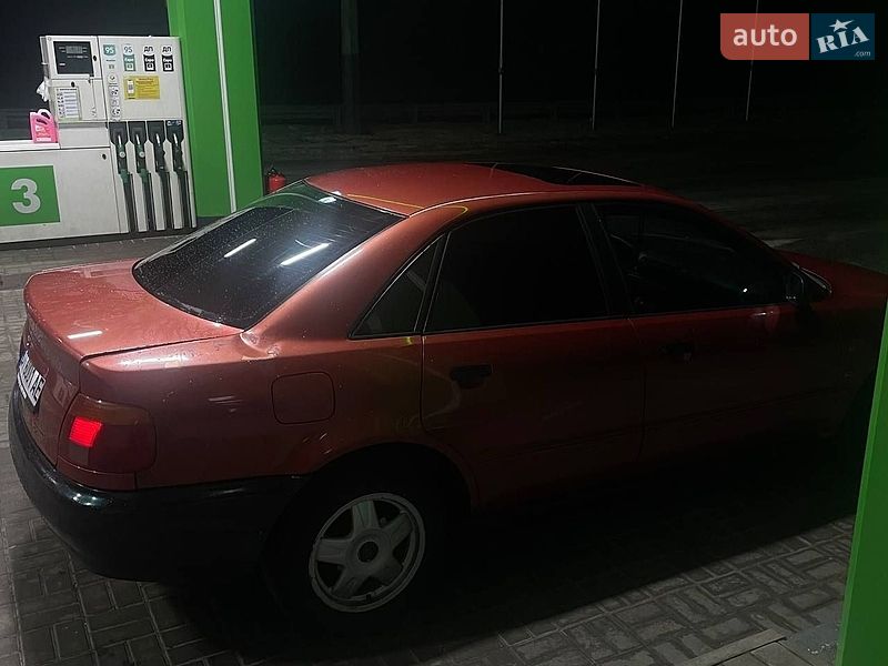 Седан Audi A4 1996 в Борисполі