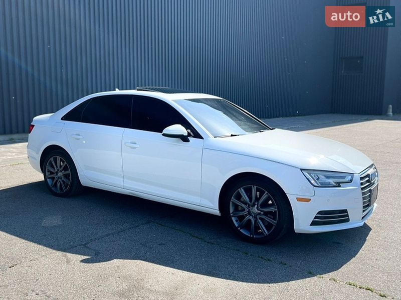 Седан Audi A4 2016 в Харкові
