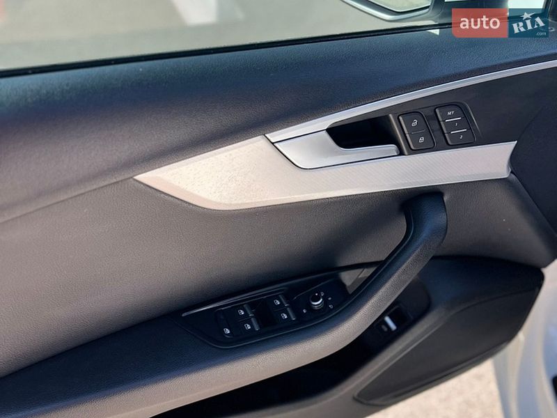 Седан Audi A4 2016 в Харкові