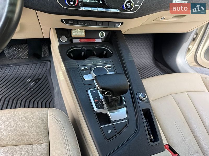 Седан Audi A4 2017 в Киеве