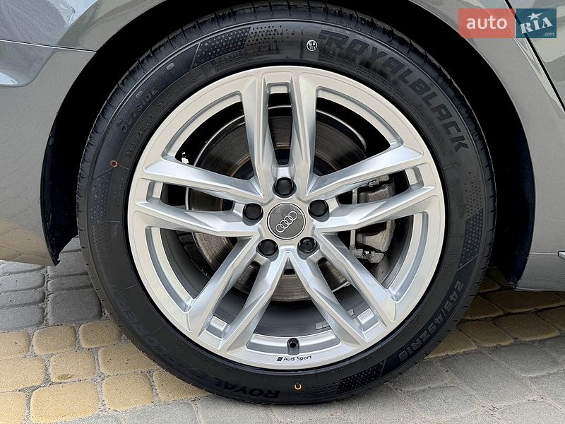 Седан Audi A4 2023 в Вінниці