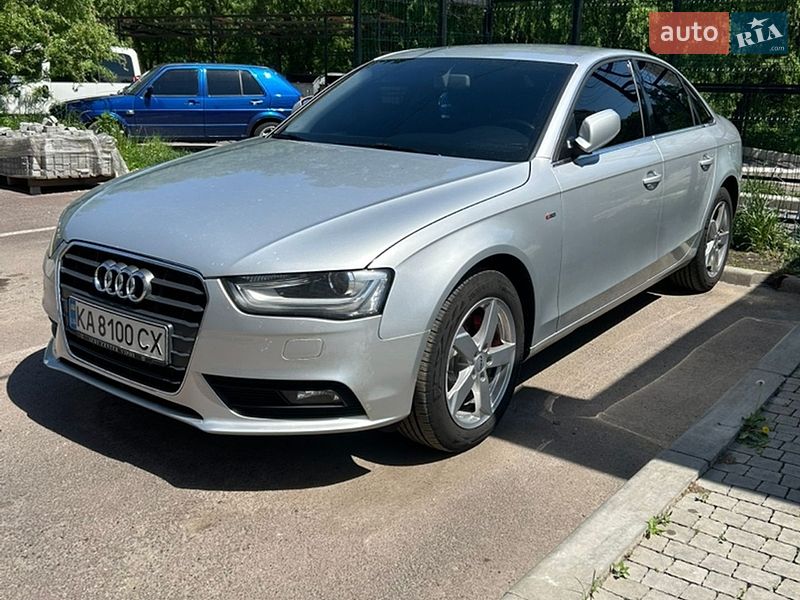 Седан Audi A4 2013 в Киеве