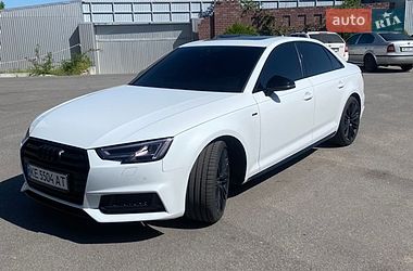 Седан Audi A4 2018 в Дніпрі
