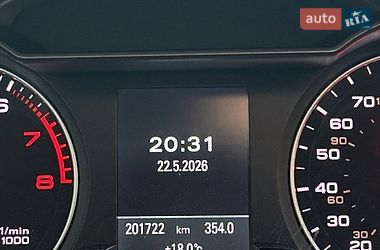 Седан Audi A4 2014 в Ивано-Франковске