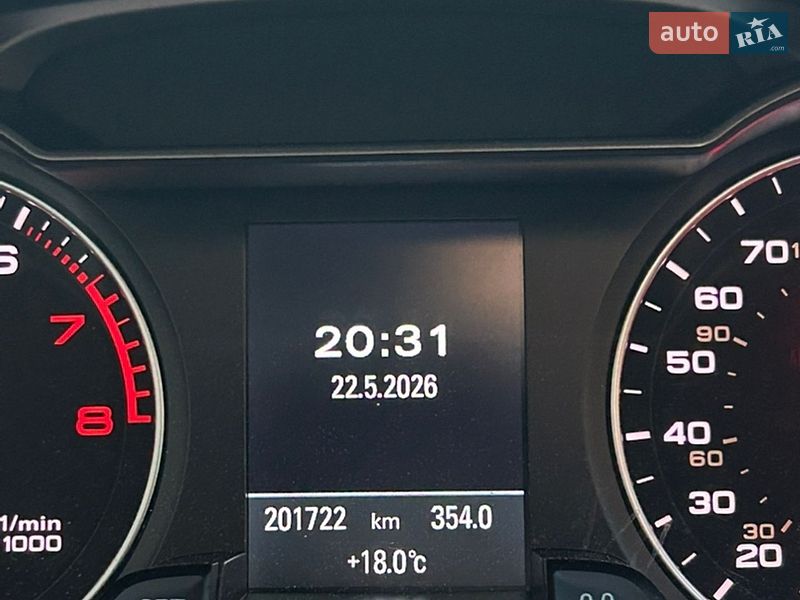 Седан Audi A4 2014 в Ивано-Франковске