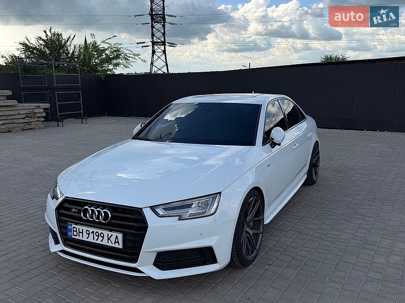 Седан Audi A4 2016 в Одессе