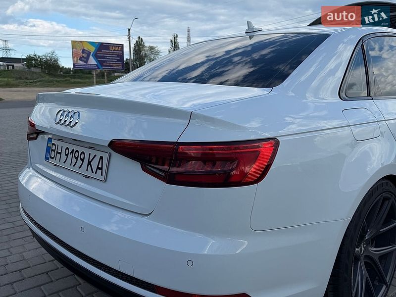 Седан Audi A4 2016 в Одессе