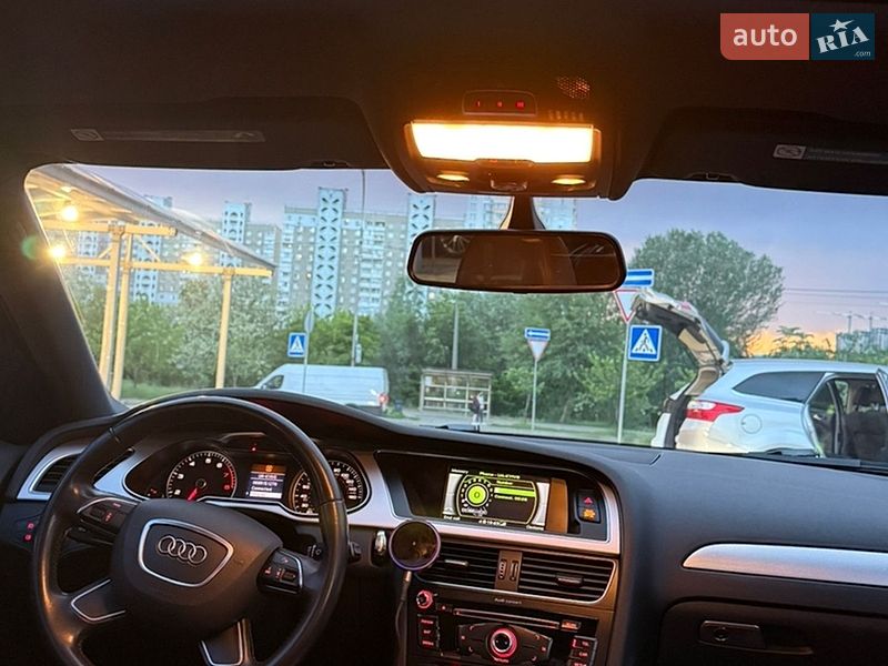 Седан Audi A4 2015 в Киеве