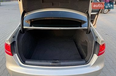 Седан Audi A4 2013 в Львові
