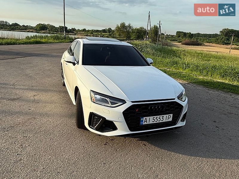 Седан Audi A4 2020 в Яготине