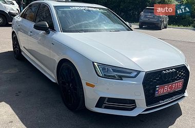 Седан Audi A4 2017 в Ровно