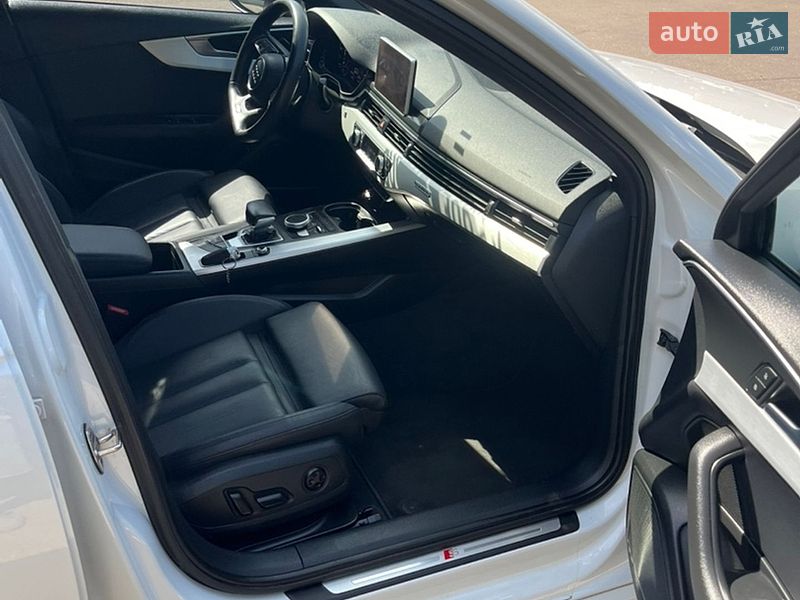 Седан Audi A4 2017 в Ровно