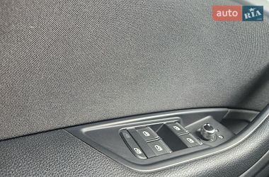 Седан Audi A4 2020 в Запоріжжі