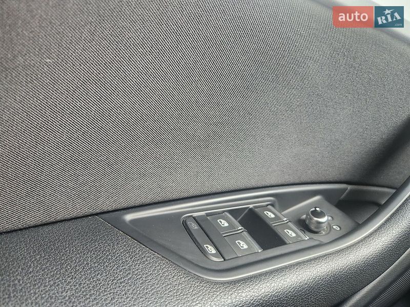 Седан Audi A4 2020 в Запоріжжі