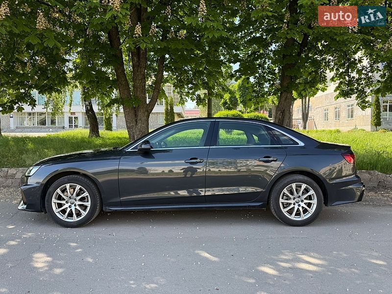 Седан Audi A4 2020 в Києві