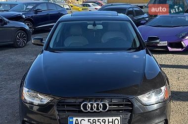 Седан Audi A4 2012 в Луцьку