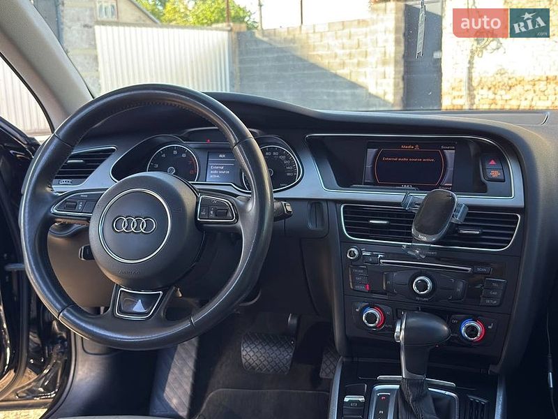 Седан Audi A4 2012 в Луцьку