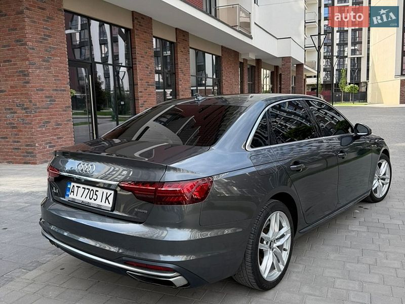 Седан Audi A4 2020 в Івано-Франківську