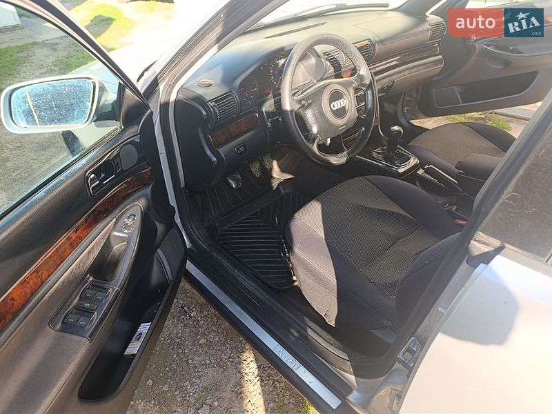 Універсал Audi A4 1999 в Бару