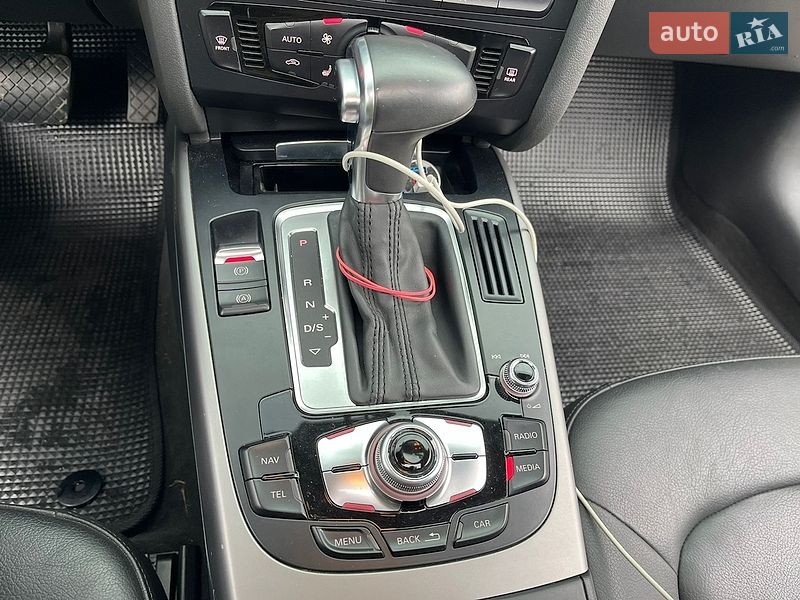 Седан Audi A4 2014 в Кропивницькому