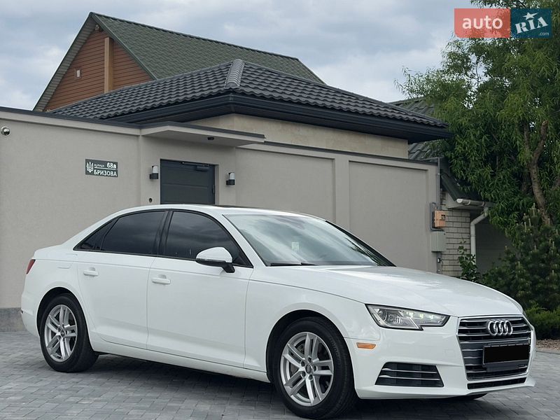 Седан Audi A4 2017 в Одесі