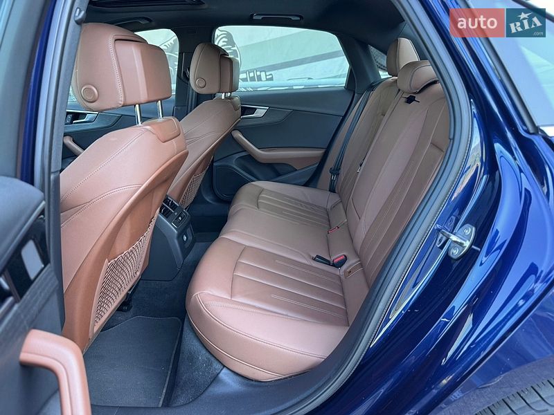 Седан Audi A4 2020 в Киеве