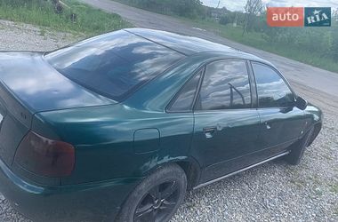 Седан Audi A4 1996 в Надвірній