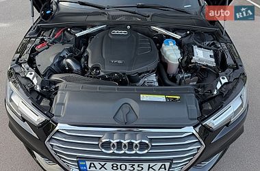 Седан Audi A4 2018 в Киеве