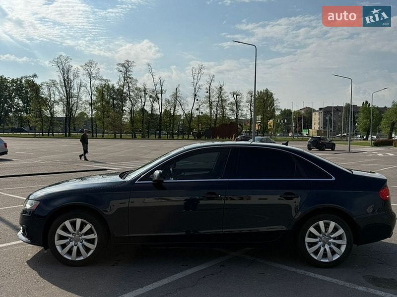 Седан Audi A4 2011 в Киеве