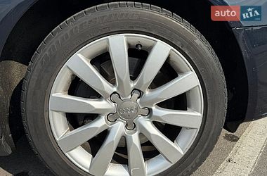 Седан Audi A4 2011 в Киеве