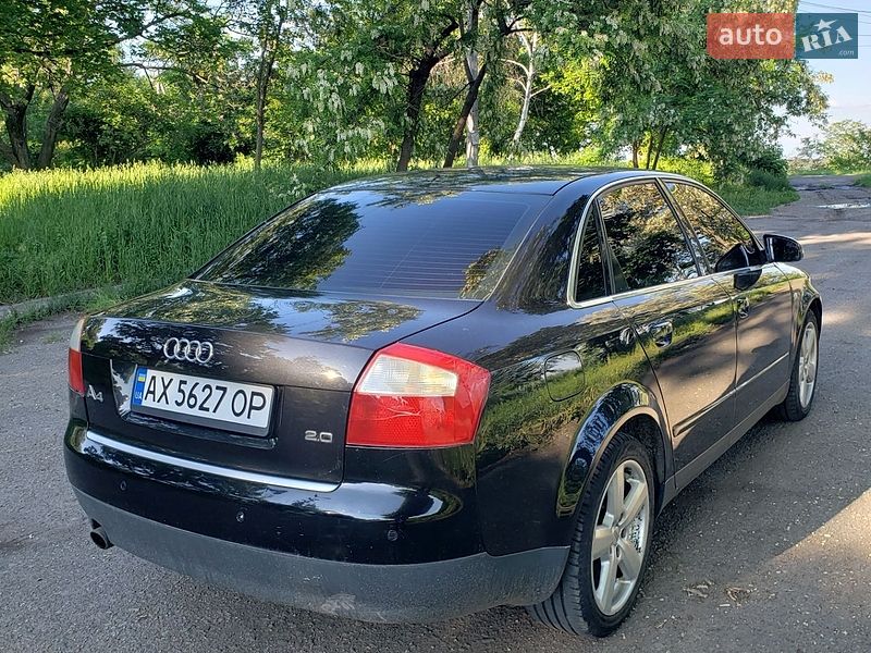 Седан Audi A4 2001 в Чугуєві