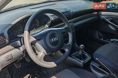 Седан Audi A4 1999 в Києві