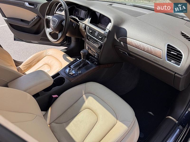 Седан Audi A4 2014 в Києві