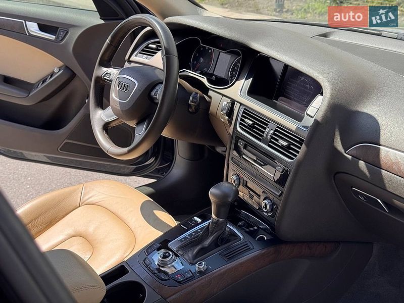 Седан Audi A4 2014 в Києві