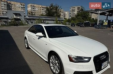 Седан Audi A4 2015 в Львові
