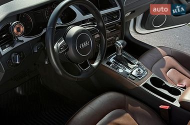 Седан Audi A4 2015 в Львові