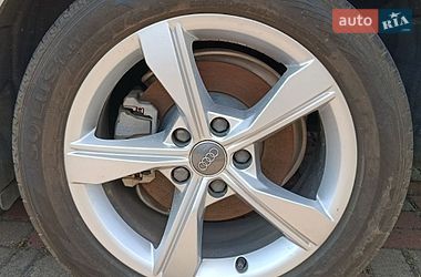 Седан Audi A4 2019 в Киеве