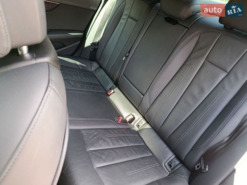 Седан Audi A4 2019 в Киеве