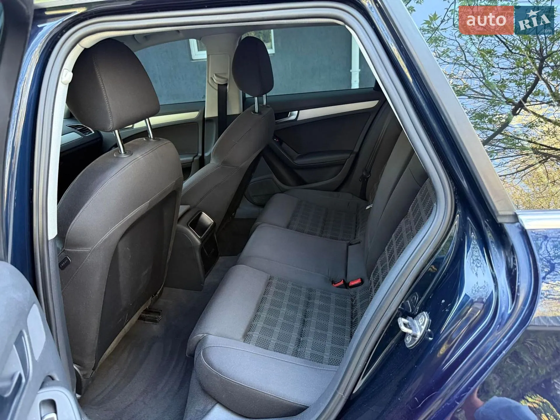 2010 Audi A4 - мініатюра 17