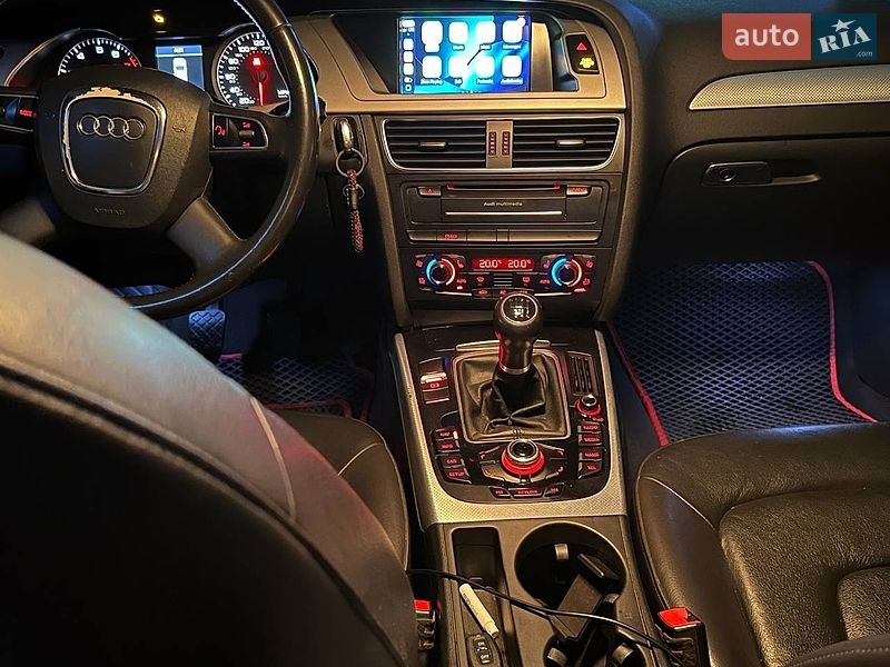 Седан Audi A4 2011 в Одессе