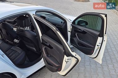 Седан Audi A4 2018 в Дніпрі