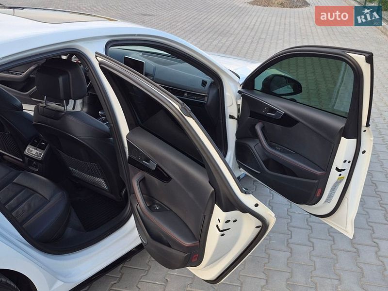 Седан Audi A4 2018 в Дніпрі