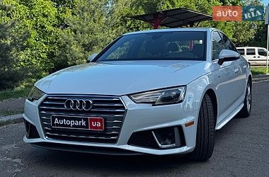 Седан Audi A4 2018 в Києві