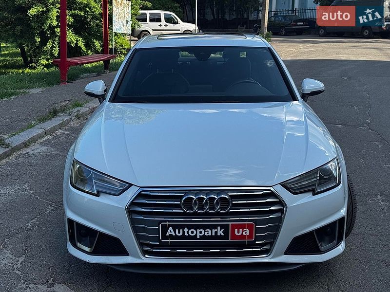 Седан Audi A4 2018 в Києві
