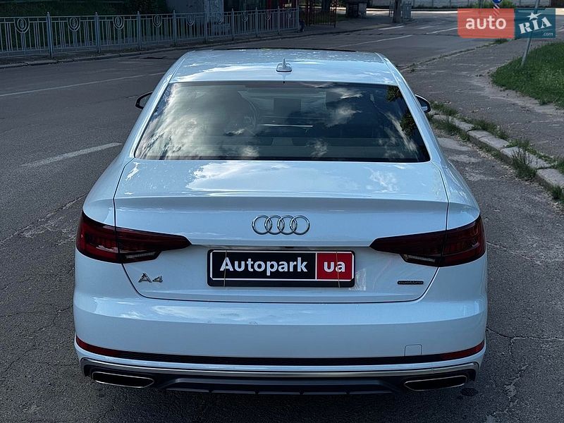 Седан Audi A4 2018 в Києві