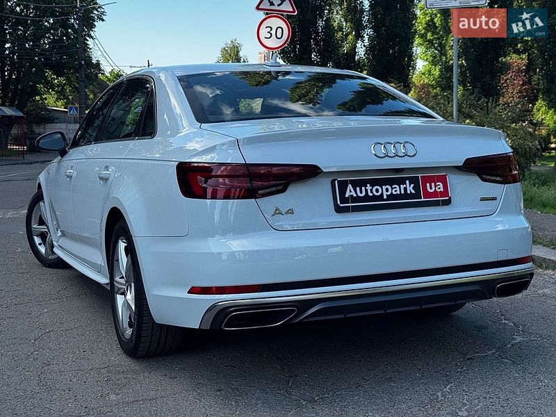 Седан Audi A4 2018 в Києві