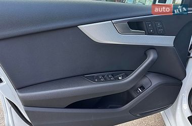 Седан Audi A4 2018 в Києві