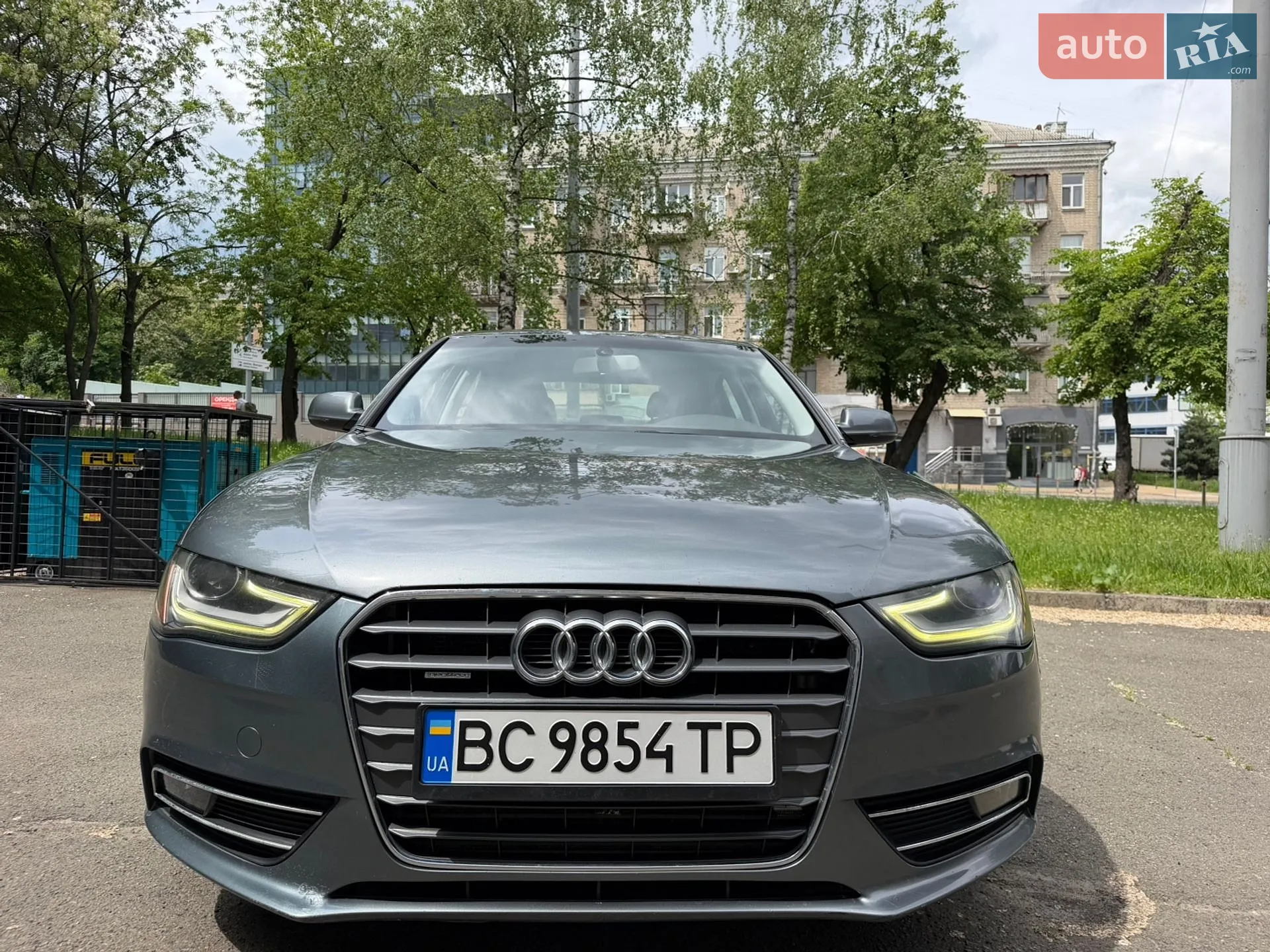 2012 Audi A4 - мініатюра 2